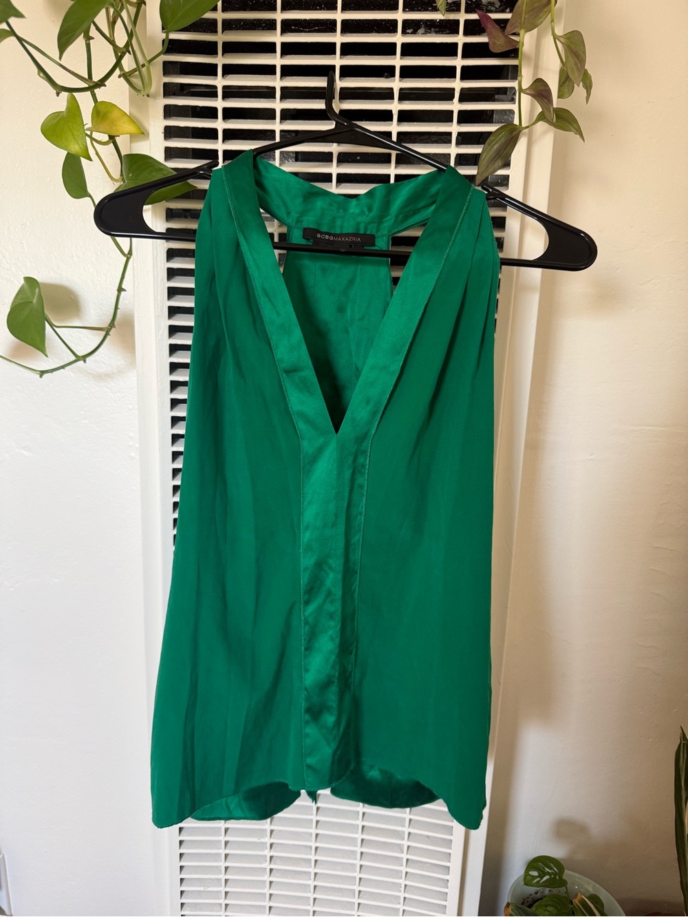 Emerald green BCBGMaxAzria Silk flowy V neck tank top